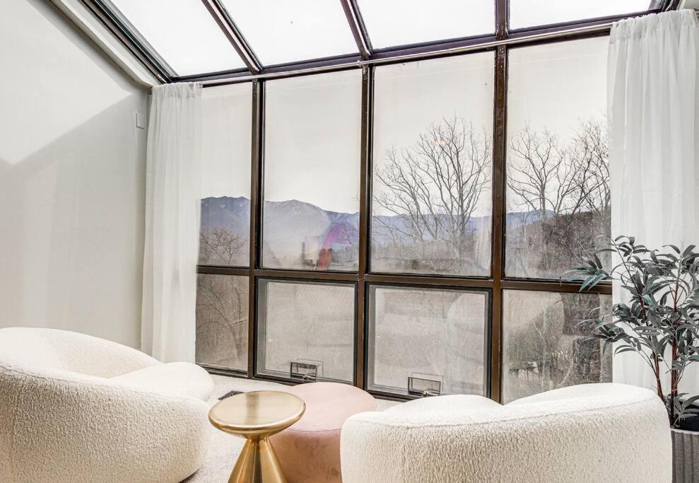 Willa Lux Retro Getaway W/ Ober & Smoky Mtn Views! Gatlinburg Zewnętrze zdjęcie
