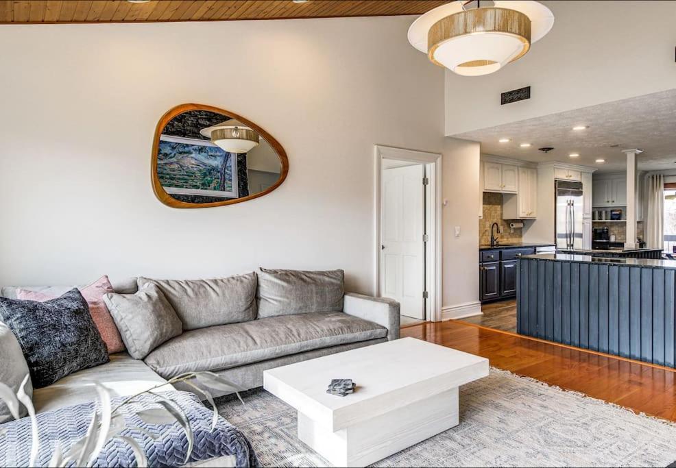 Willa Lux Retro Getaway W/ Ober & Smoky Mtn Views! Gatlinburg Zewnętrze zdjęcie