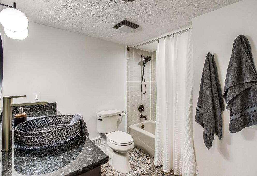 Willa Lux Retro Getaway W/ Ober & Smoky Mtn Views! Gatlinburg Zewnętrze zdjęcie